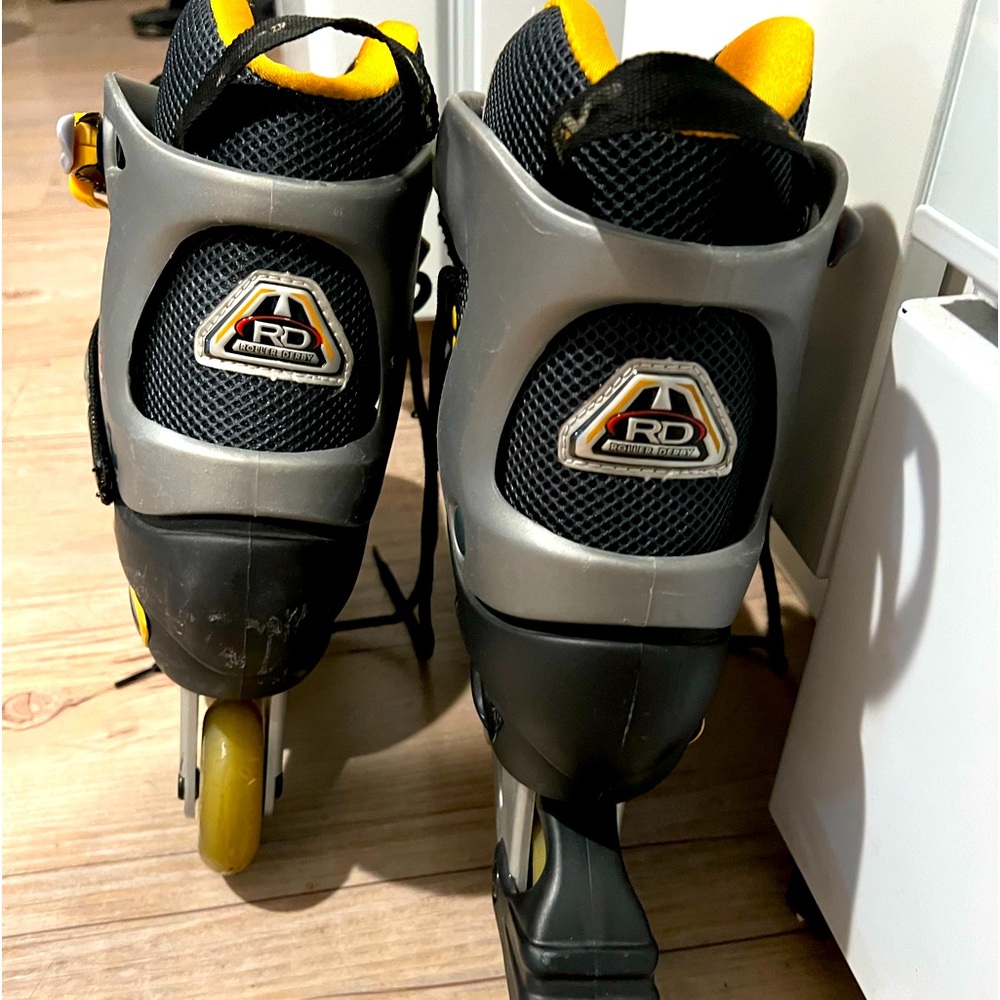 Mens size 12 RollerDerby Performance Skates
